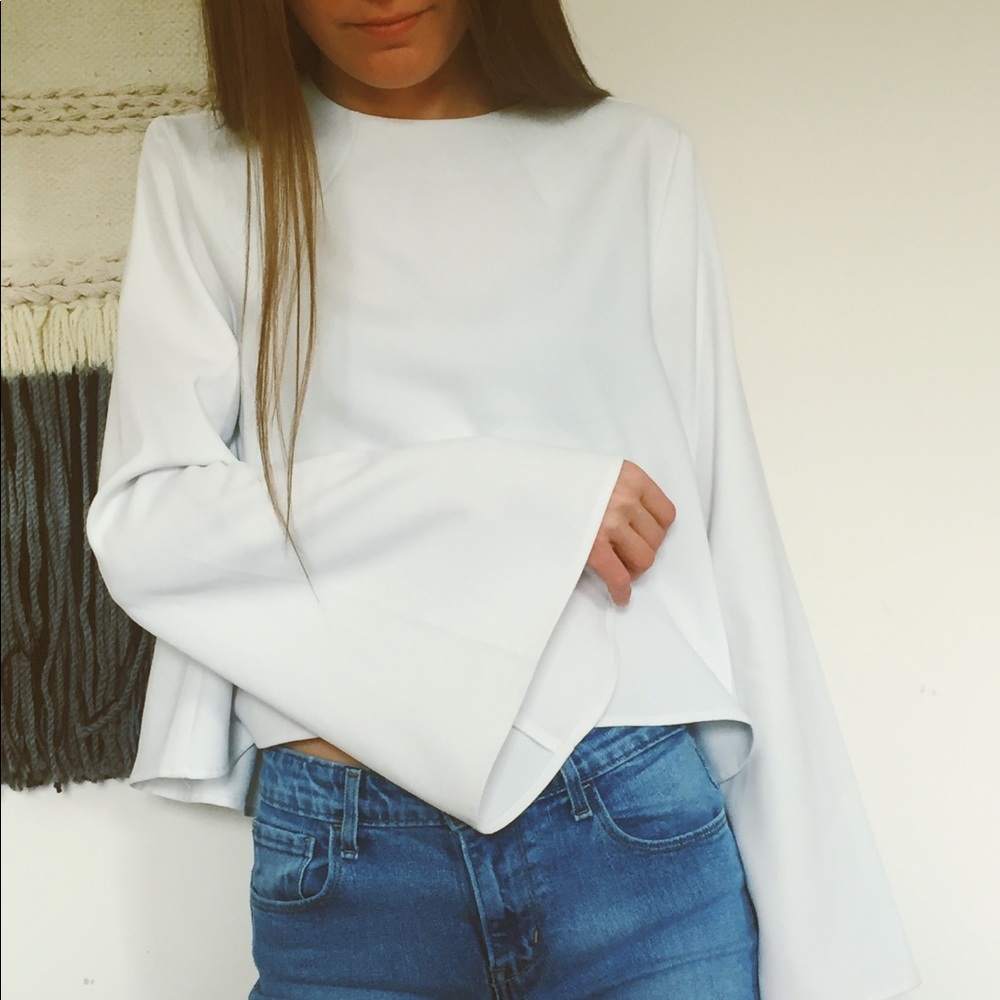Forever 21 White bell sleeve crop top